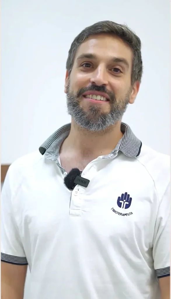 Fisioterapeuta Diogo da equipa especializada da Fisio Restelo